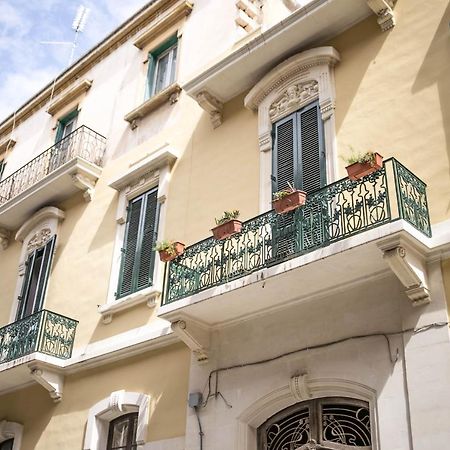 4 Balconi Liberty Apartments Lecce Extérieur photo