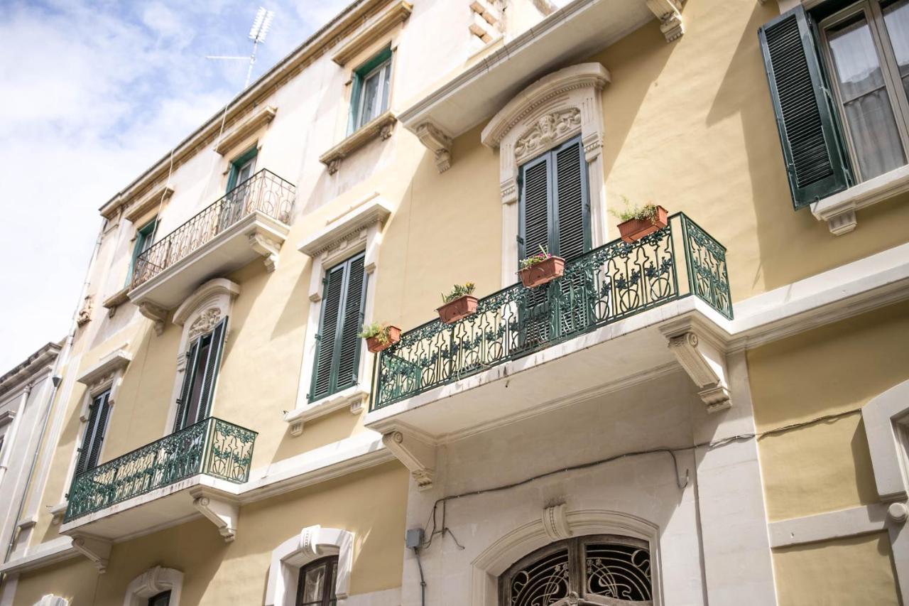 4 Balconi Liberty Apartments Lecce Extérieur photo