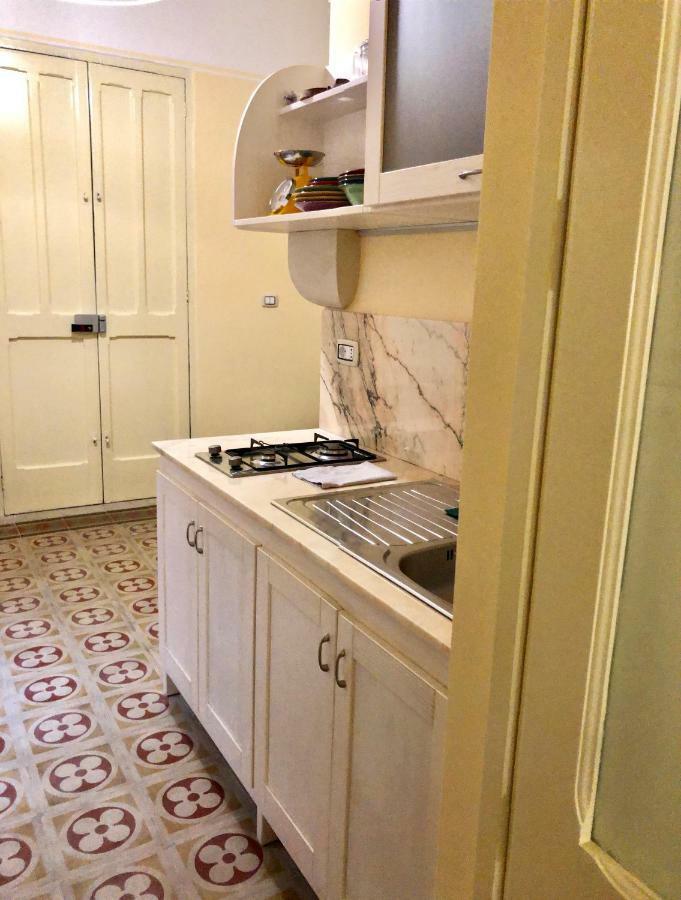 4 Balconi Liberty Apartments Lecce Extérieur photo