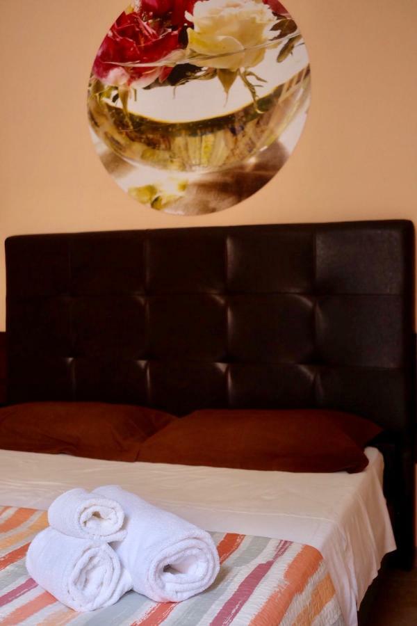 4 Balconi Liberty Apartments Lecce Extérieur photo