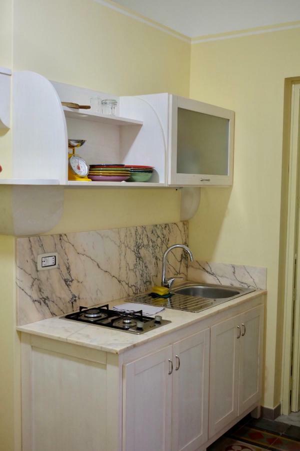 4 Balconi Liberty Apartments Lecce Extérieur photo