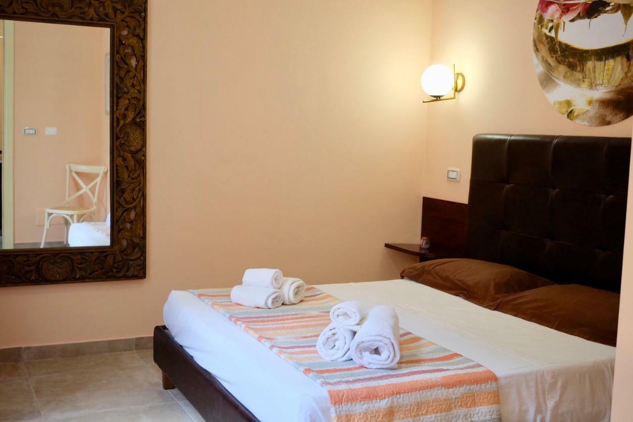 4 Balconi Liberty Apartments Lecce Extérieur photo
