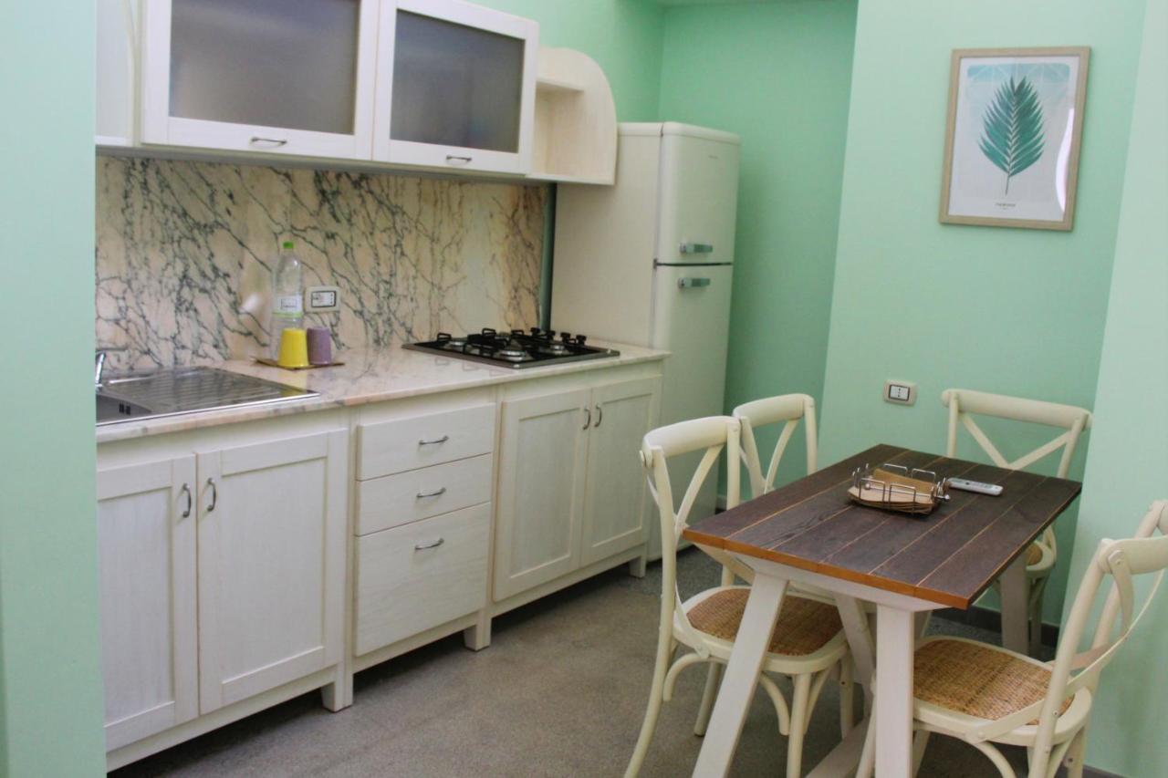 4 Balconi Liberty Apartments Lecce Extérieur photo